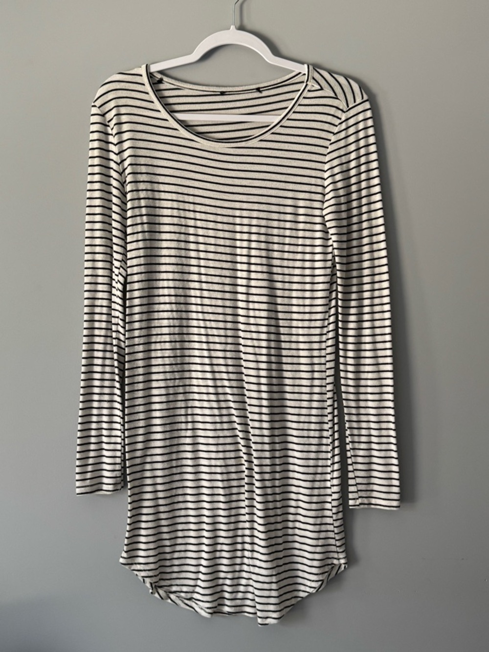 Forever 21 long sleeve Stripped T-shirt Dress size: M
